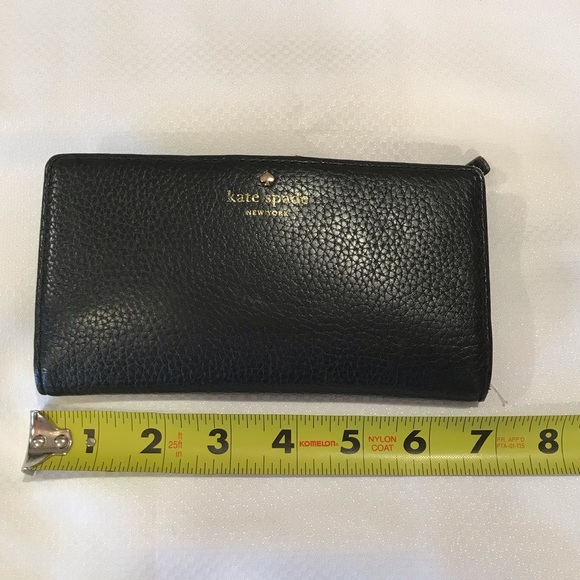 Bundle Kate Spade Wallets ( Light pink and Black) Pre-owned very good condition - Picture 8 of 10